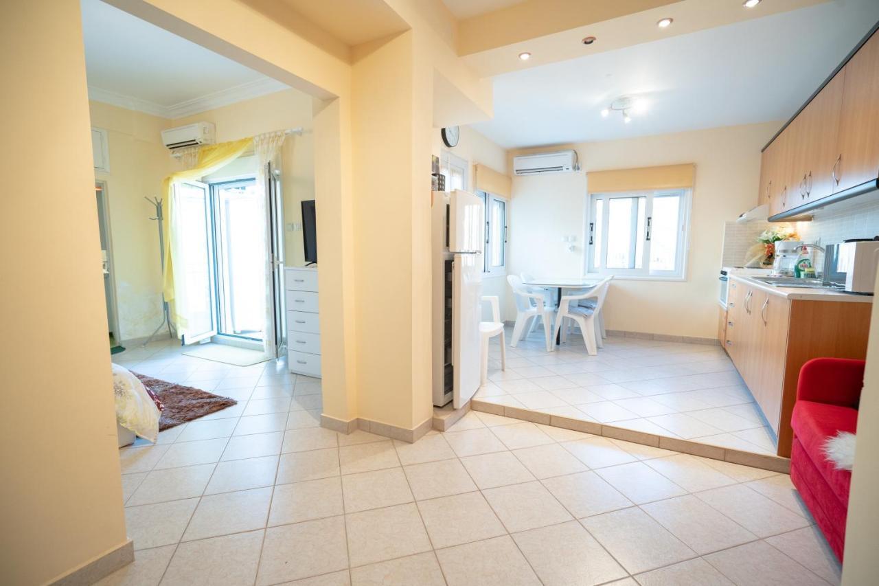 Attica Train Station 1 Bedroom 4 Pers Apartment Atene Esterno foto